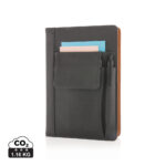 Caderno com seção de telefone